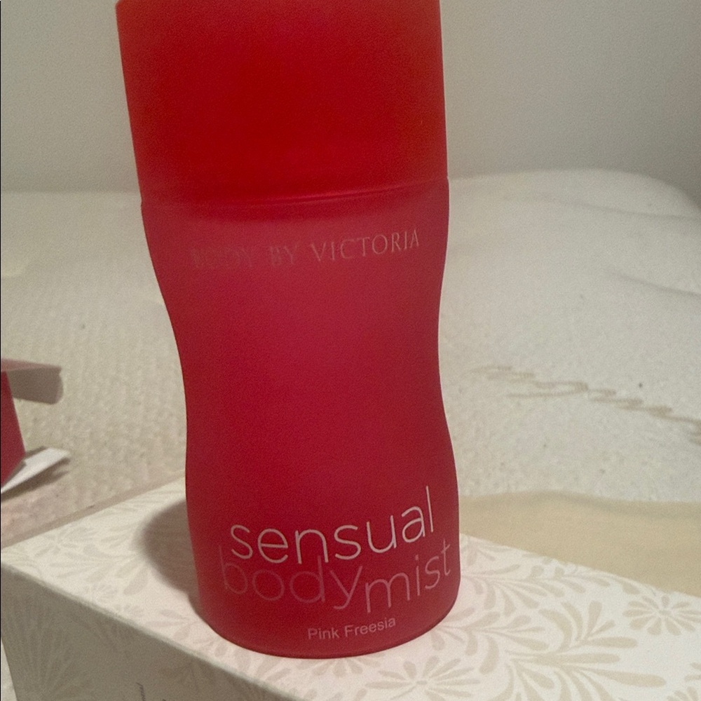 Victoria's Secret Body by Victoria Sensual Body Mist - 3.4oz Pink Freesia - Picture 4 of 5